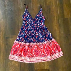 Beautiful sundress! Lightweight!